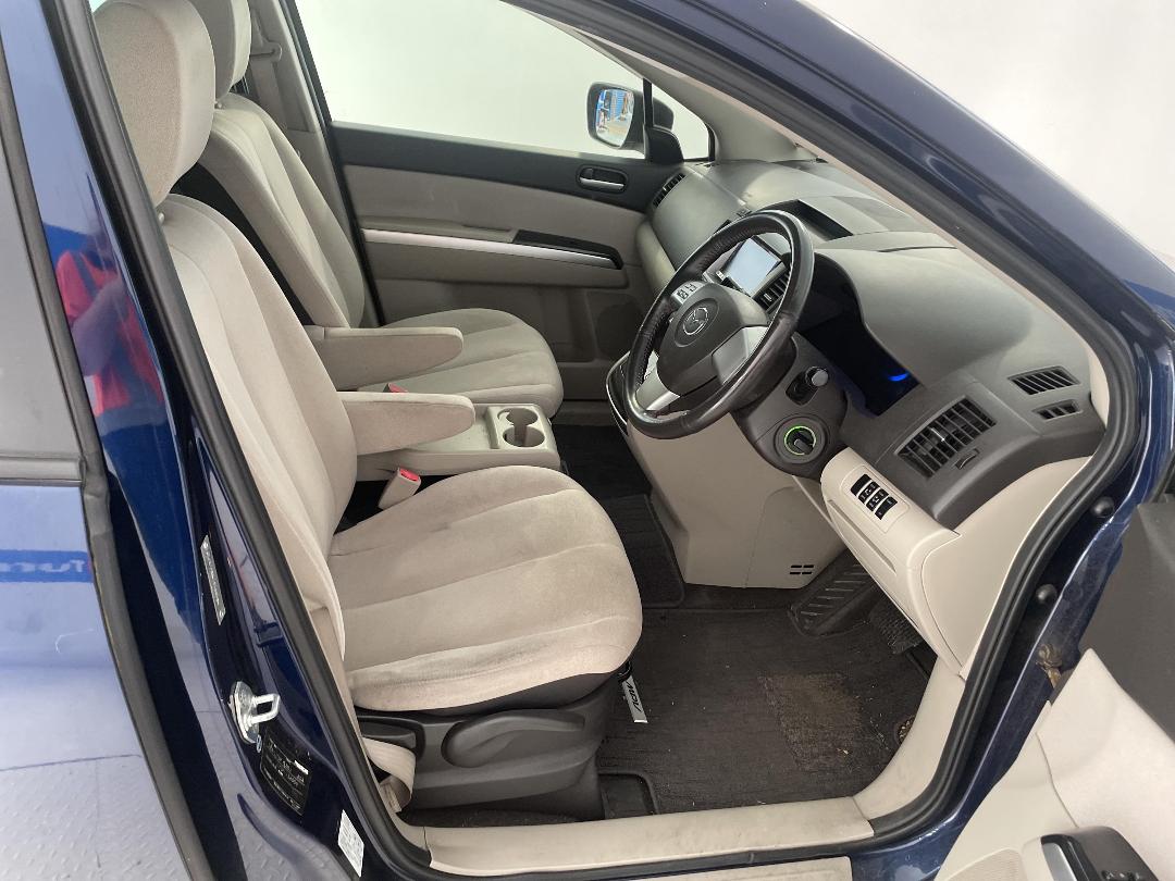 Photo '16' of Mazda MPV