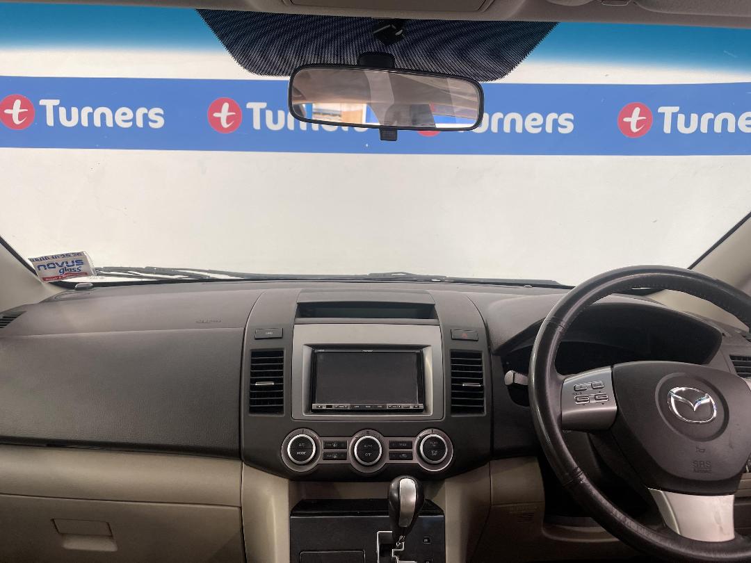 Photo '17' of Mazda MPV