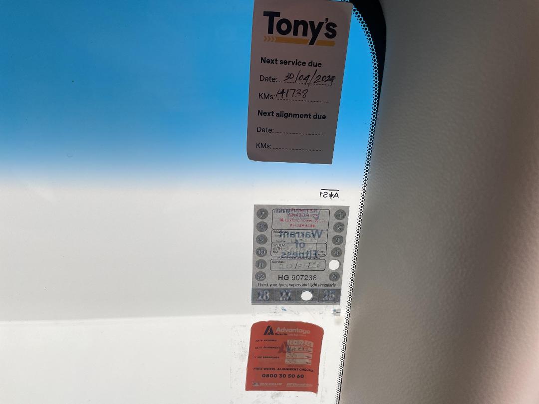 Photo '31' of Mazda MPV