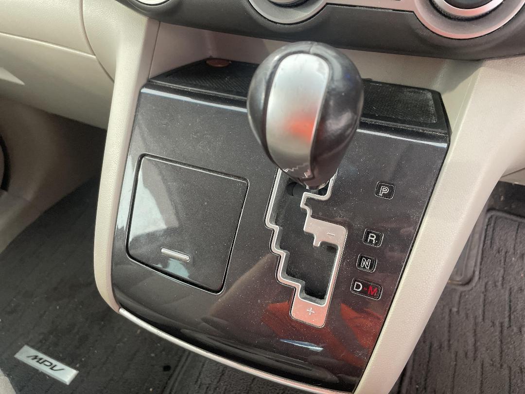 Photo '29' of Mazda MPV