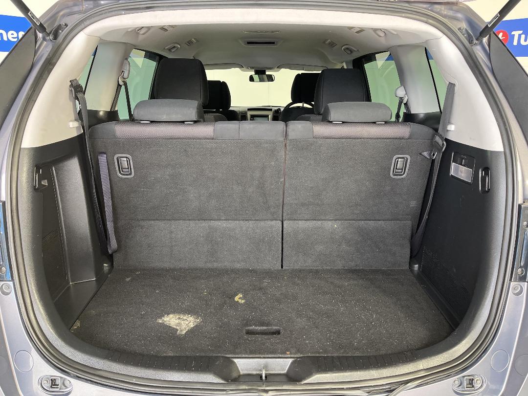 Photo '14' of Mazda MPV