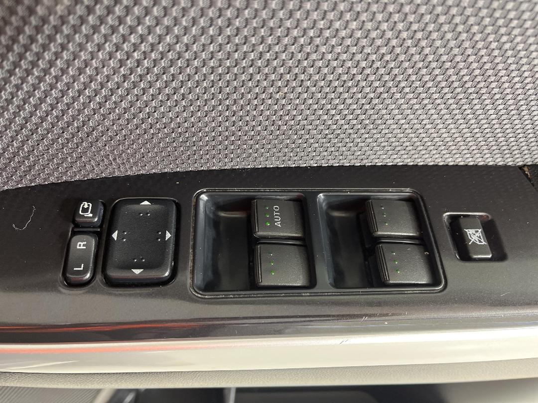 Photo '25' of Mazda MPV