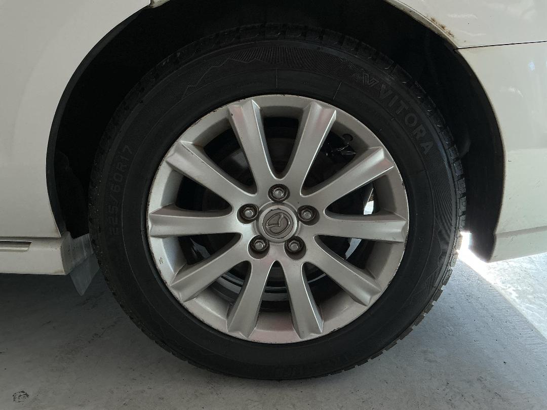 Photo '11' of Mazda MPV Photo '11' of Mazda MPV