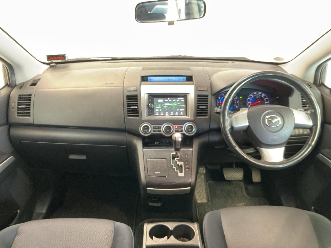 Photo '17' of Mazda MPV Photo '17' of Mazda MPV