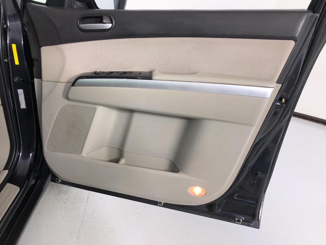 Photo '15' of Mazda MPV