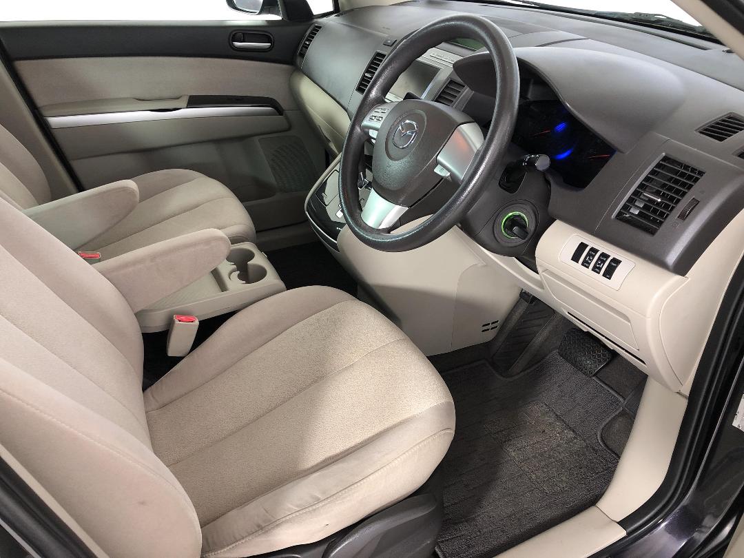 Photo '16' of Mazda MPV