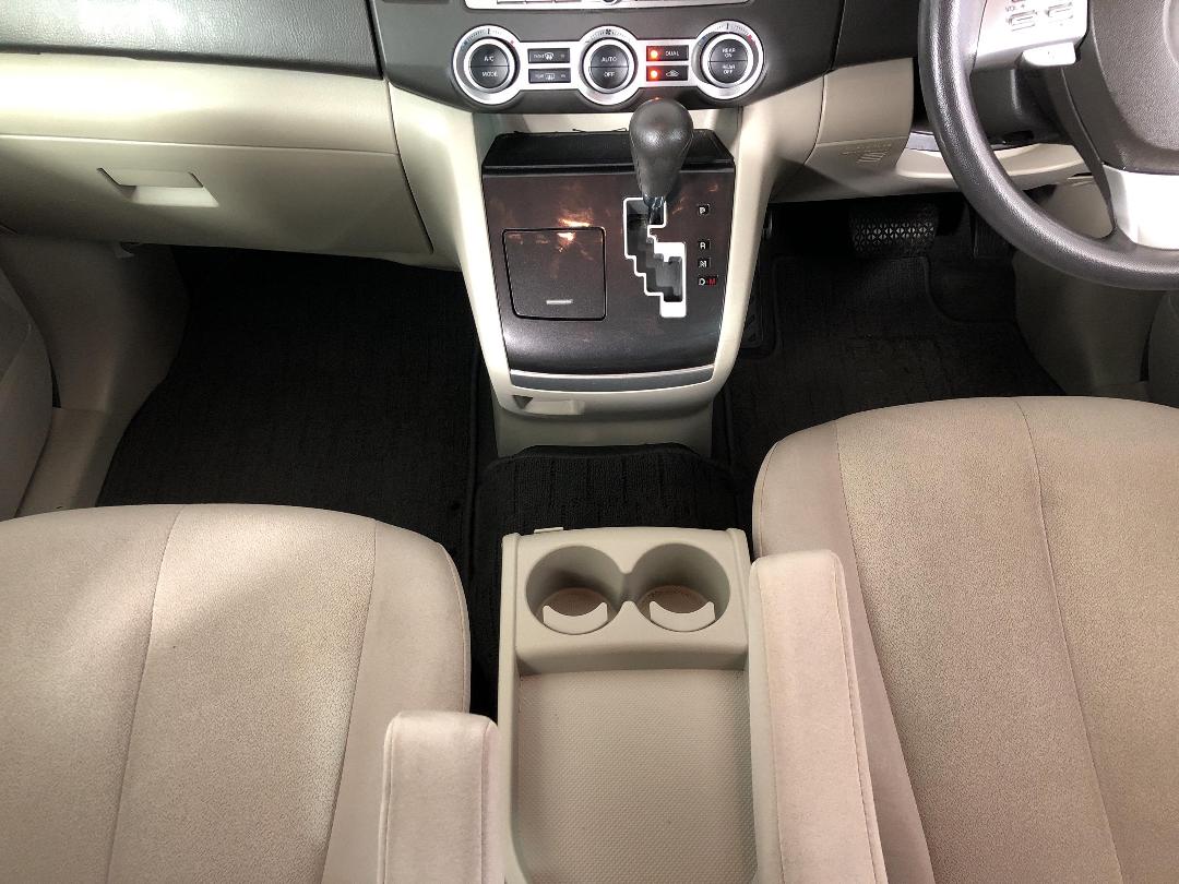 Photo '18' of Mazda MPV