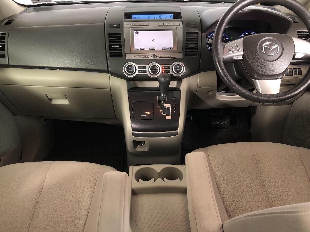 Photo '17' of Mazda MPV