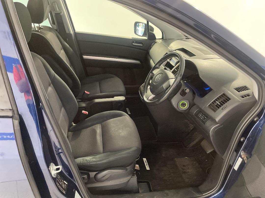 Photo '16' of Mazda MPV