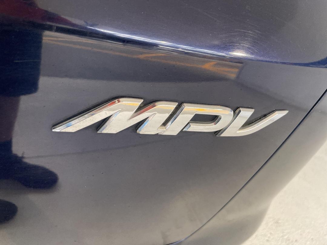 Photo '32' of Mazda MPV