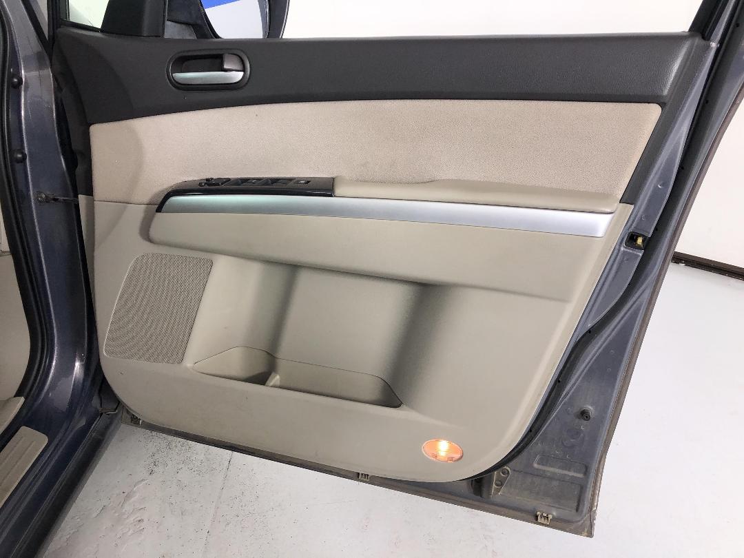 Photo '15' of Mazda MPV