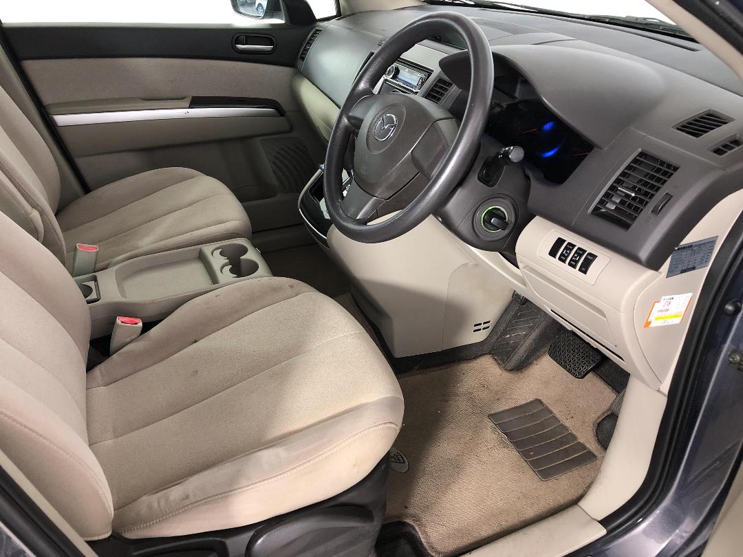 Photo '16' of Mazda MPV