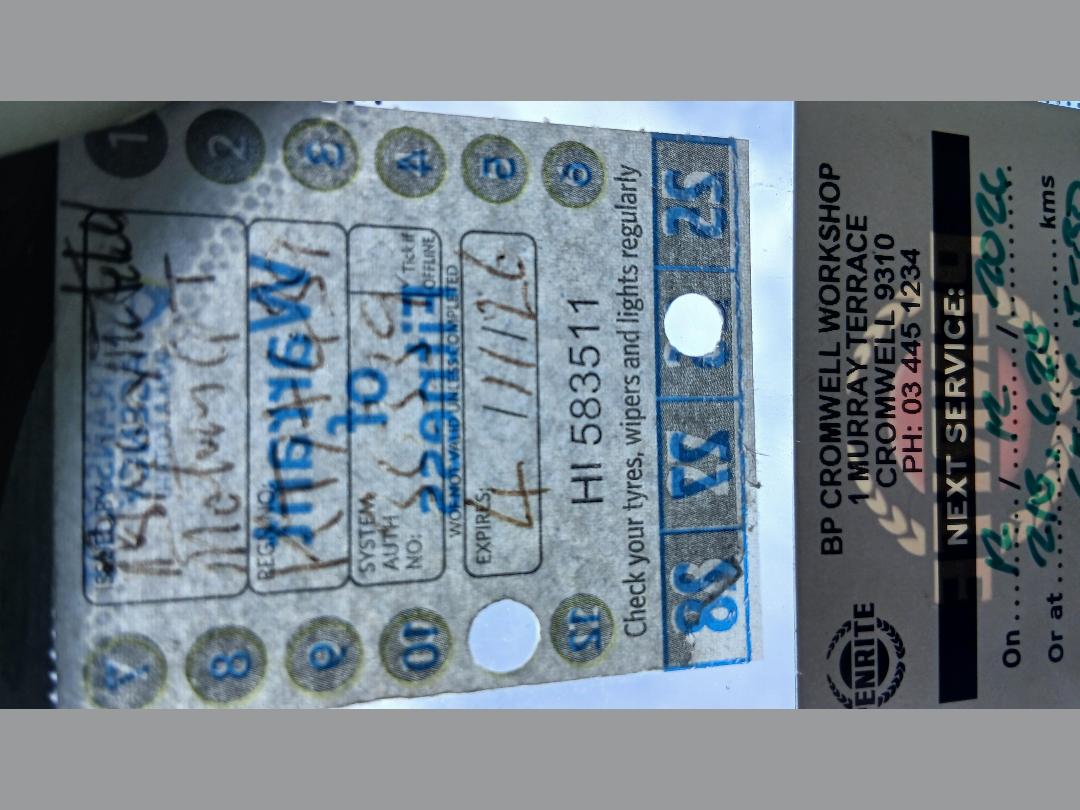 Photo '6' of Mazda MPV