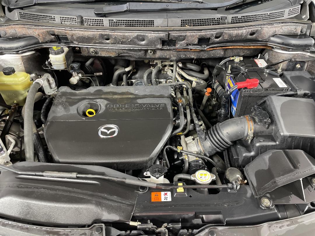 Photo '13' of Mazda MPV