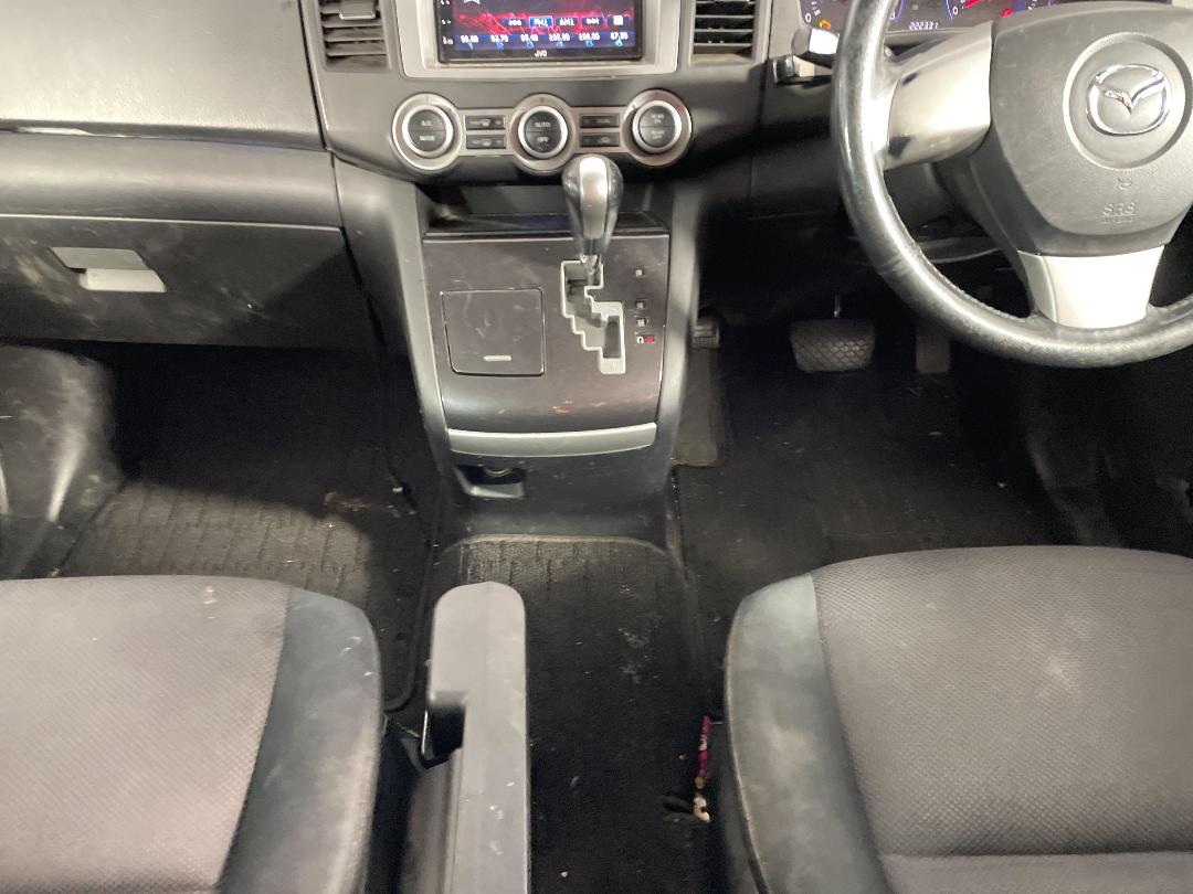 Photo '18' of Mazda MPV