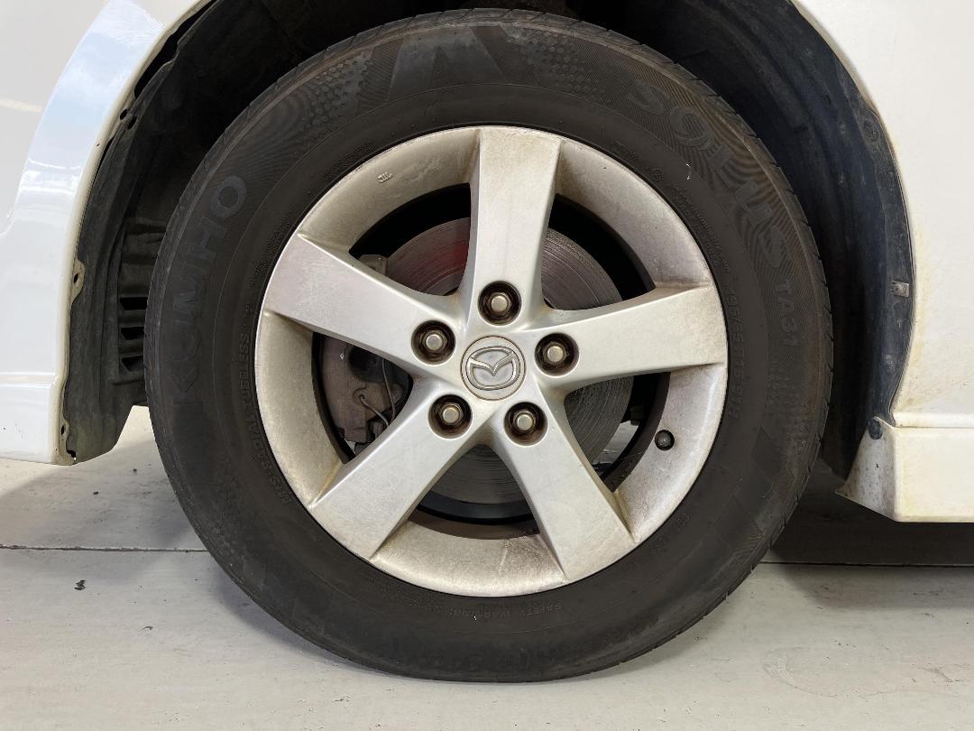 Photo '8' of Mazda Premacy