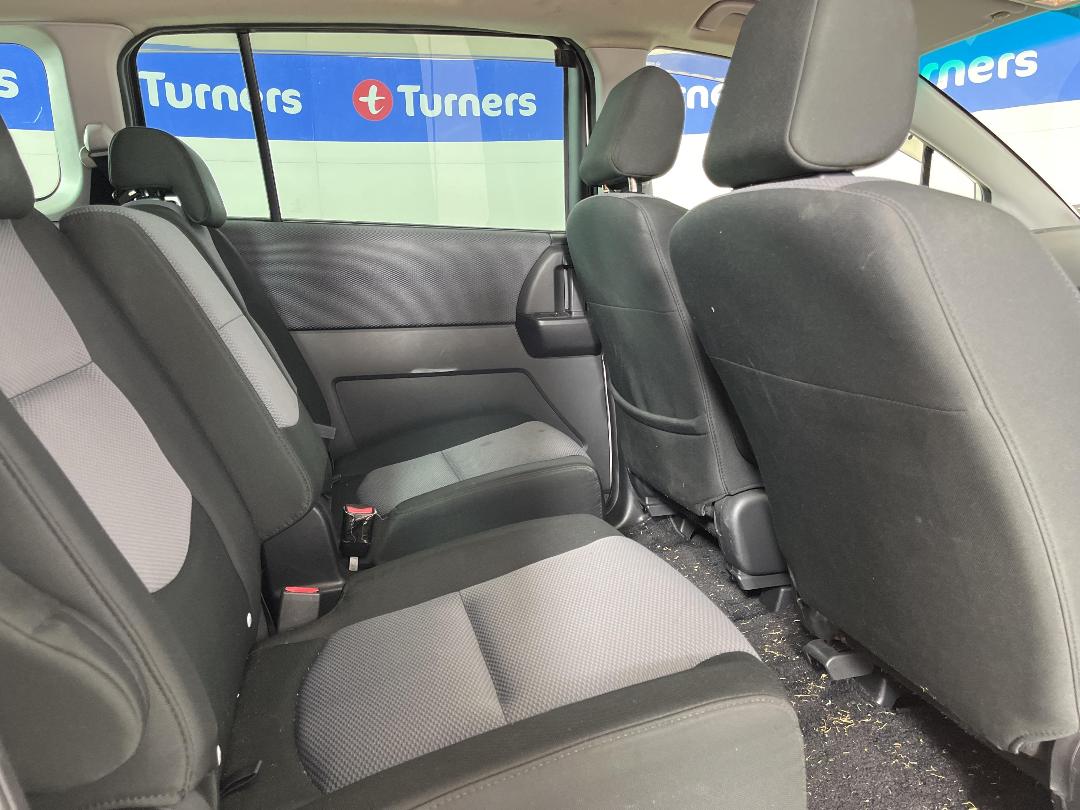 Photo '17' of Mazda Premacy