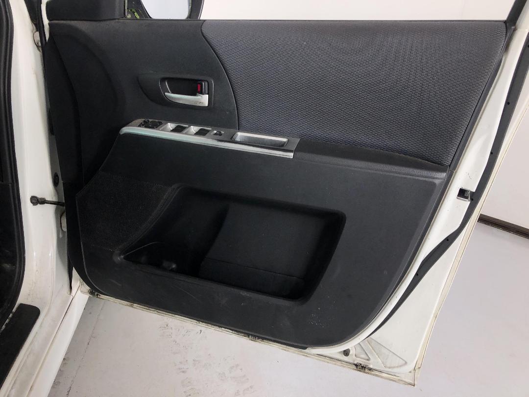 Photo '13' of Mazda Premacy