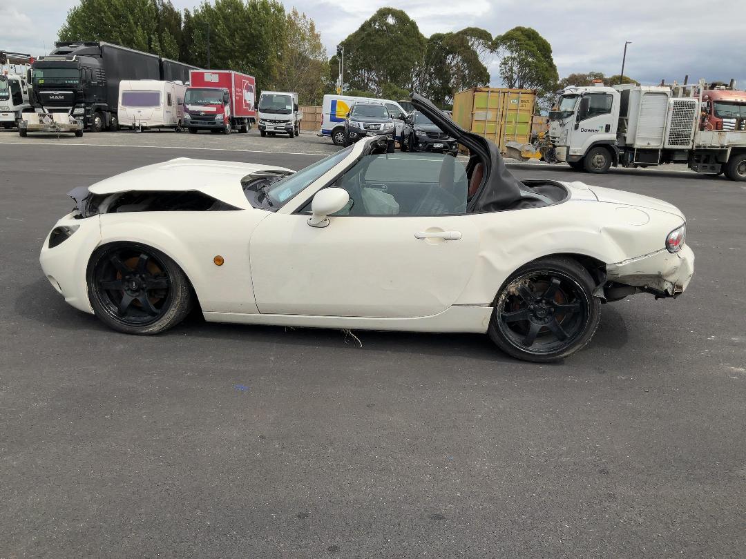 Photo '6' of Mazda Roadster