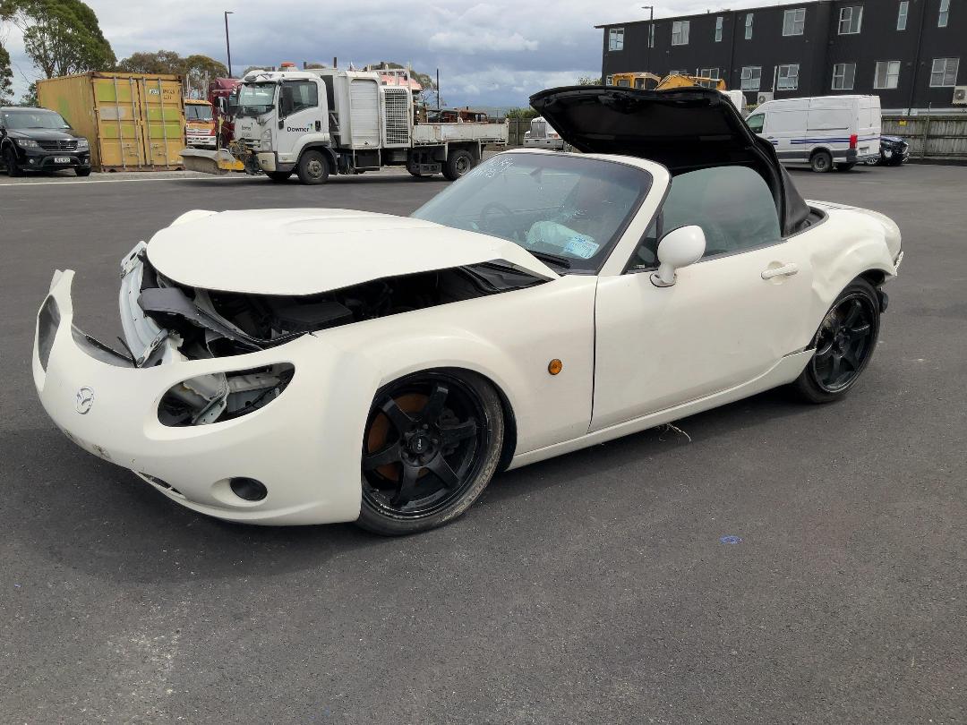 Photo '7' of Mazda Roadster