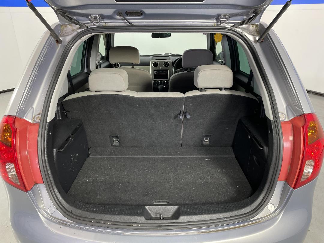 Photo '14' of Mazda Verisa