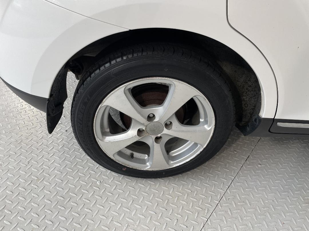 Photo '12' of Mazda Verisa