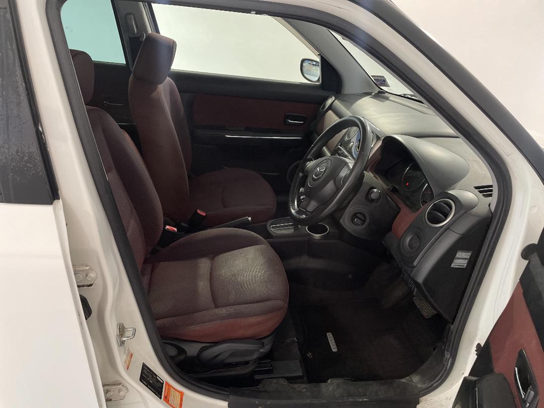 Photo '16' of Mazda Verisa