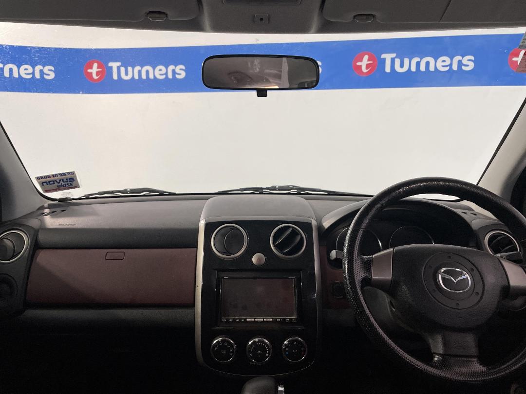 Photo '17' of Mazda Verisa