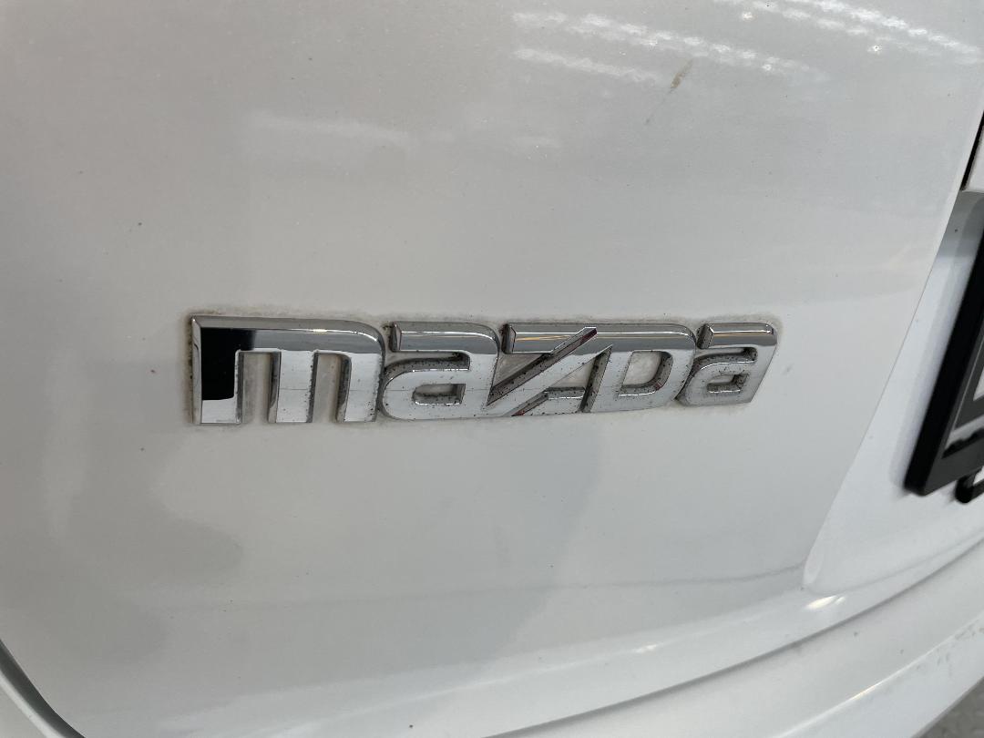 Photo '32' of Mazda Verisa