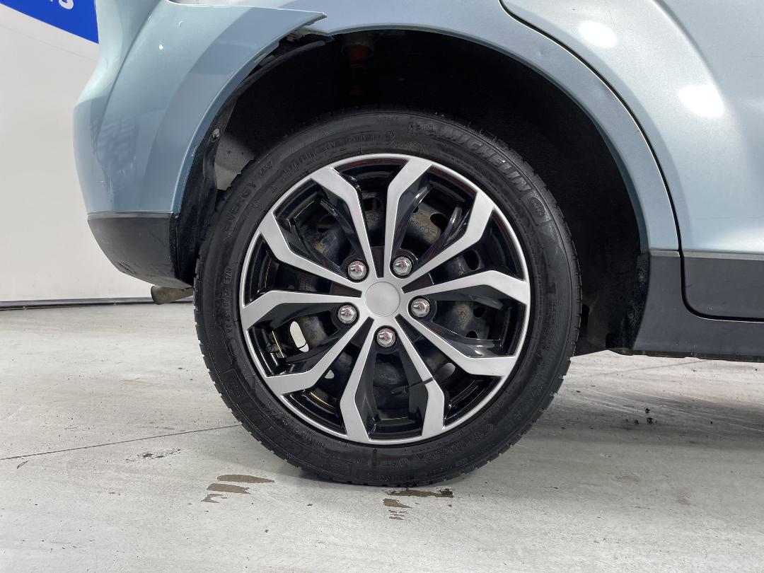 Photo '12' of Mazda Verisa