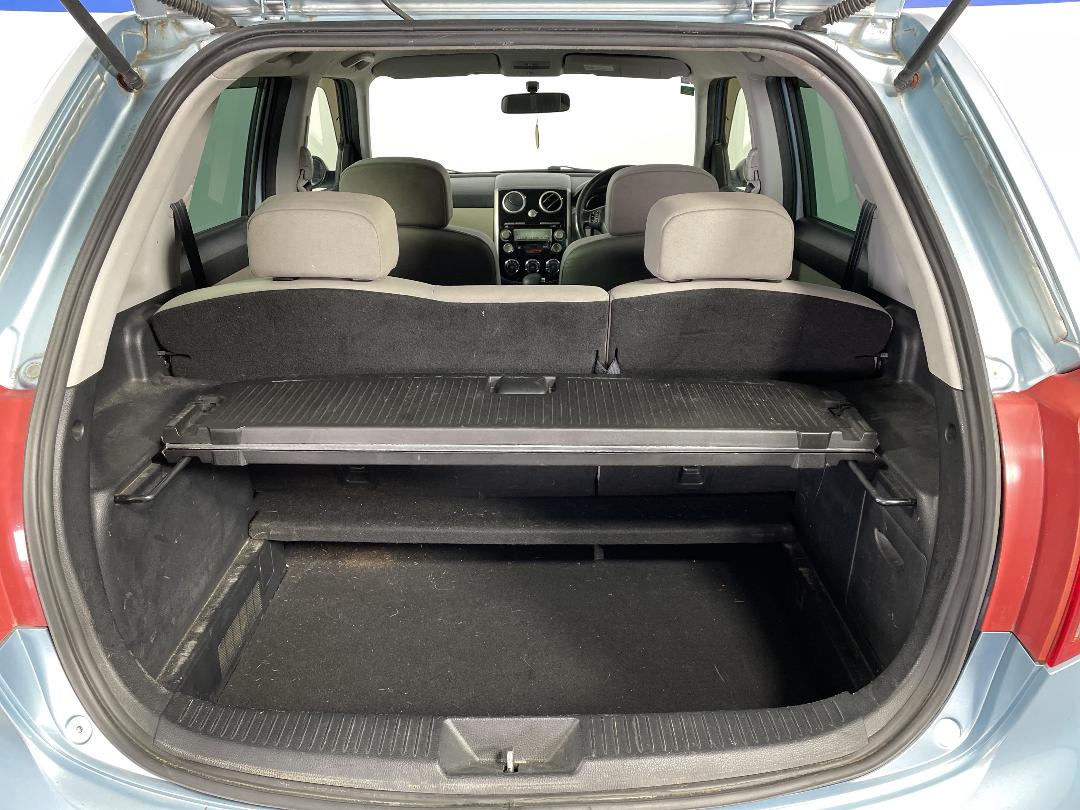 Photo '14' of Mazda Verisa