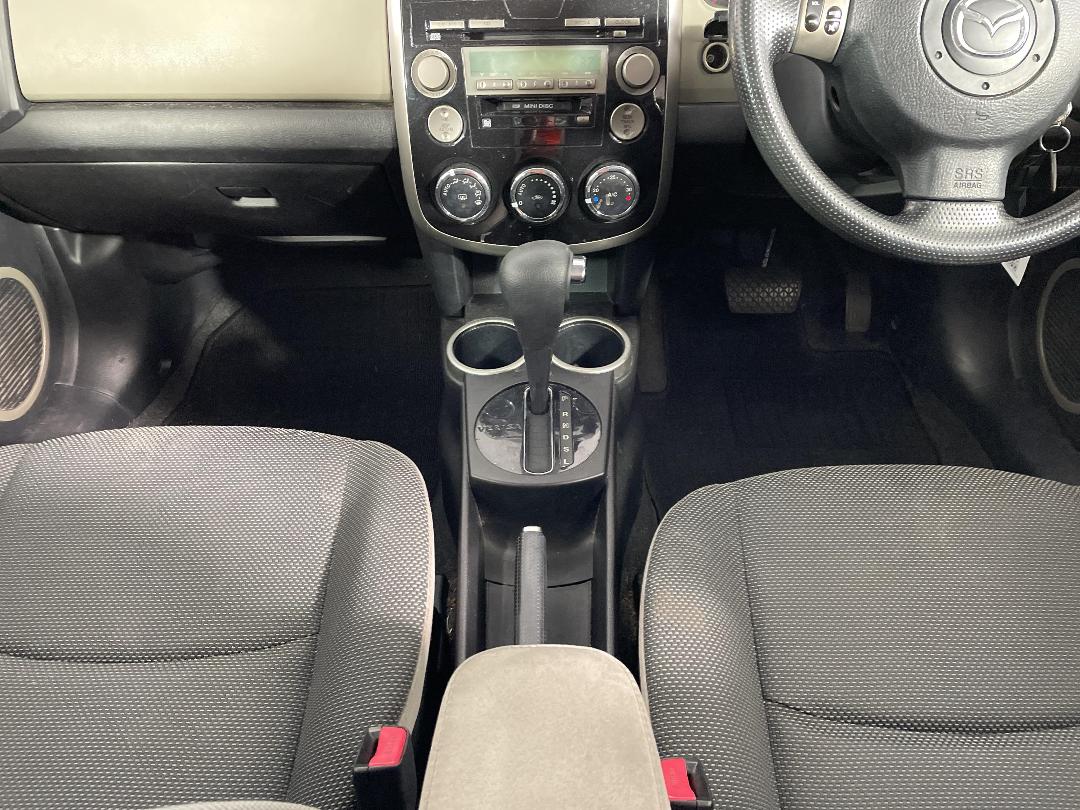 Photo '18' of Mazda Verisa