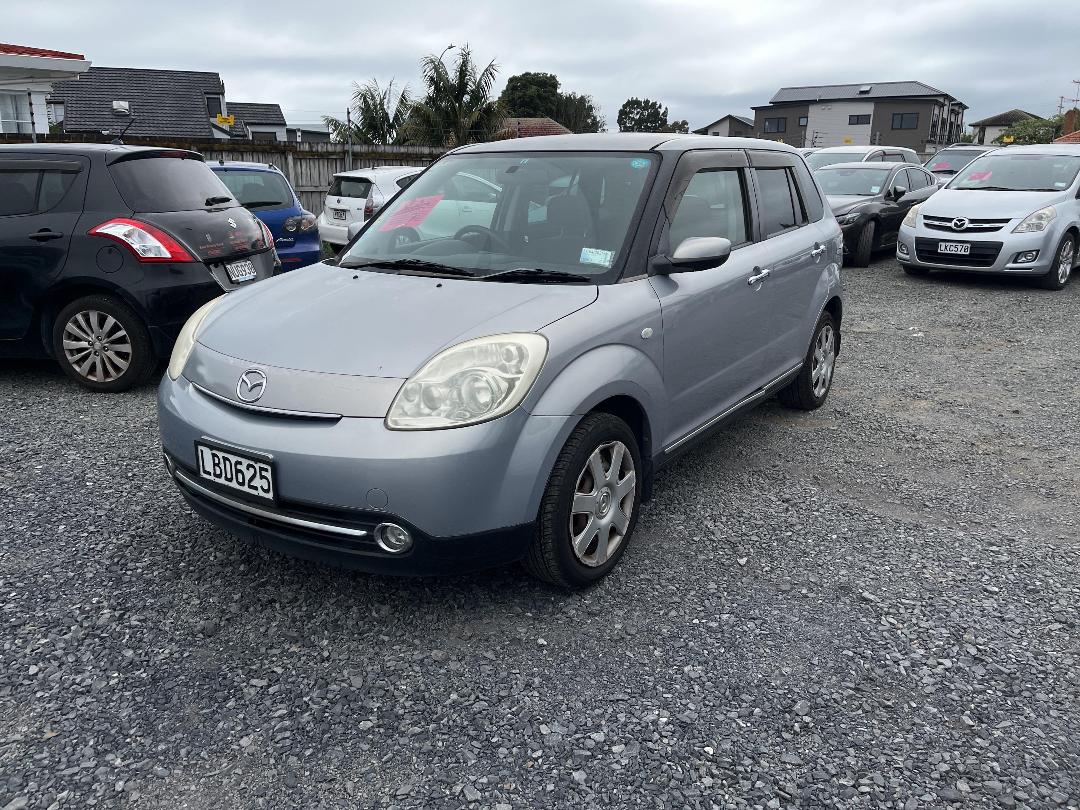 Photo '3' of Mazda Verisa