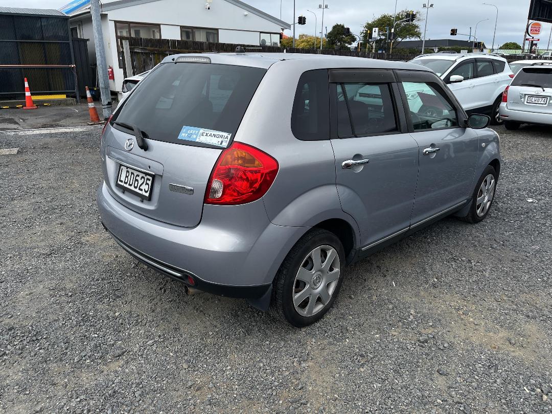 Photo '6' of Mazda Verisa