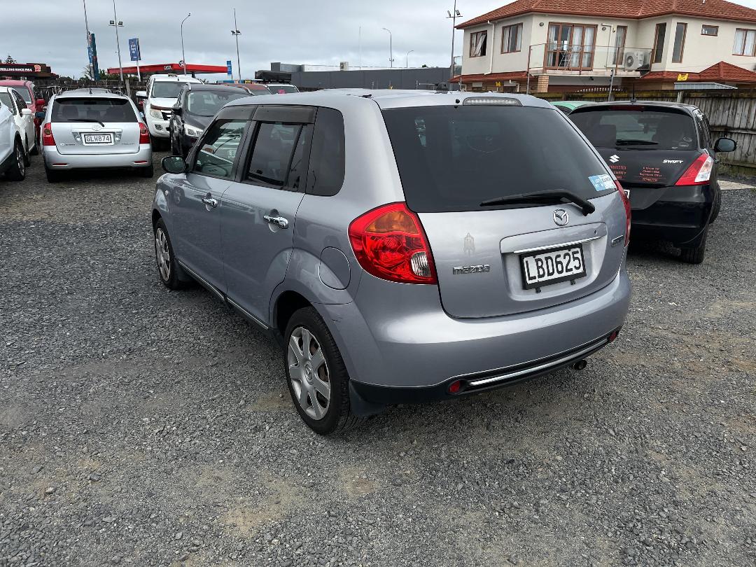 Photo '4' of Mazda Verisa