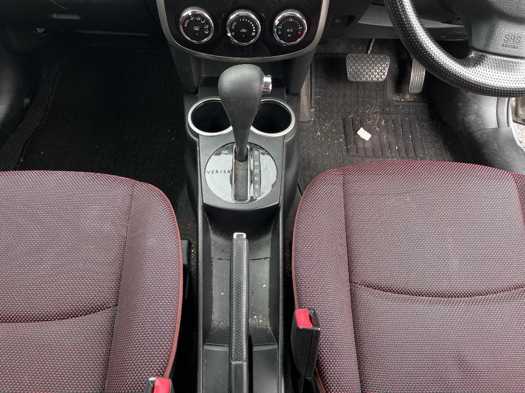 Photo '16' of Mazda Verisa