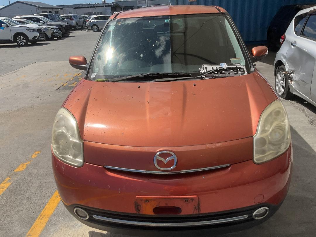 Photo '2' of Mazda Verisa