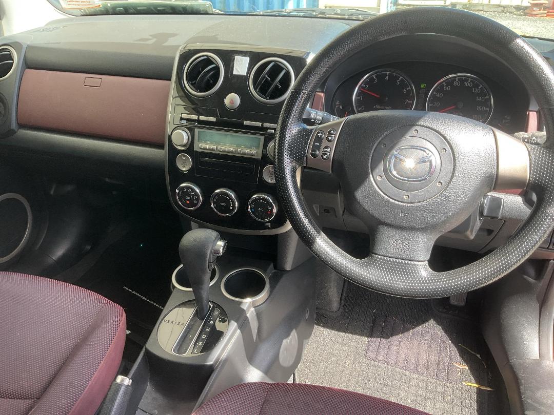 Photo '10' of Mazda Verisa