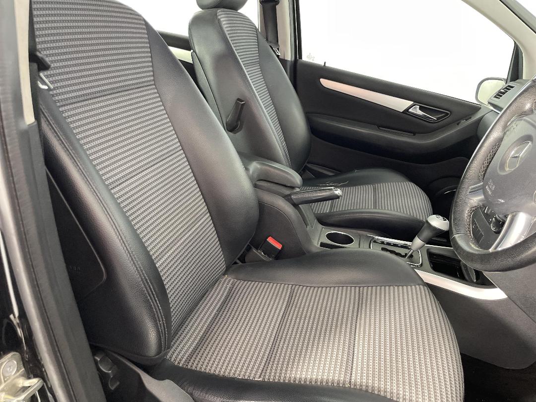 Photo '14' of Mercedes-Benz B-Class B170