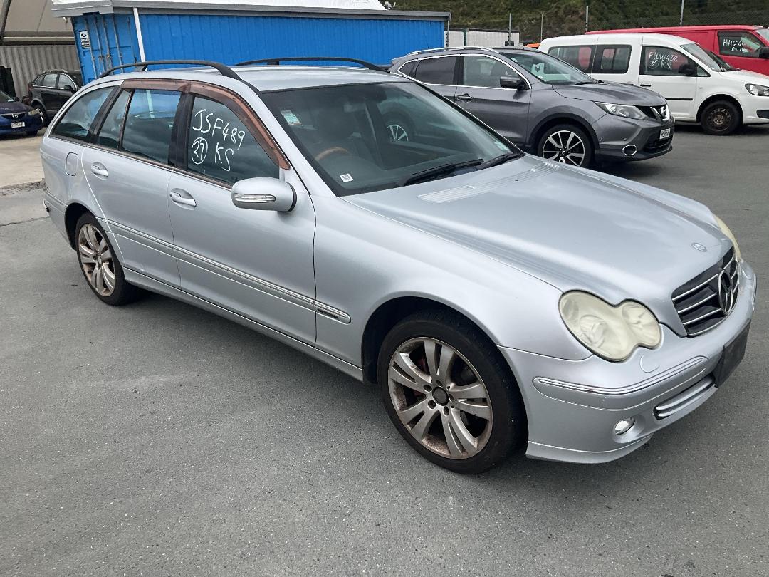 Photo '6' of Mercedes-Benz C180 Kompressor Photo '6' of Mercedes-Benz C180 Kompressor