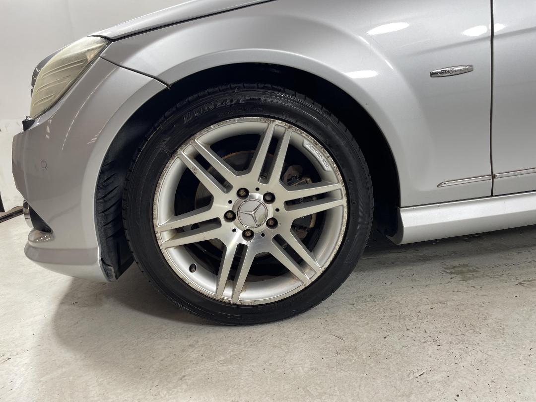 Photo '10' of Mercedes-Benz C200 Photo '10' of Mercedes-Benz C200