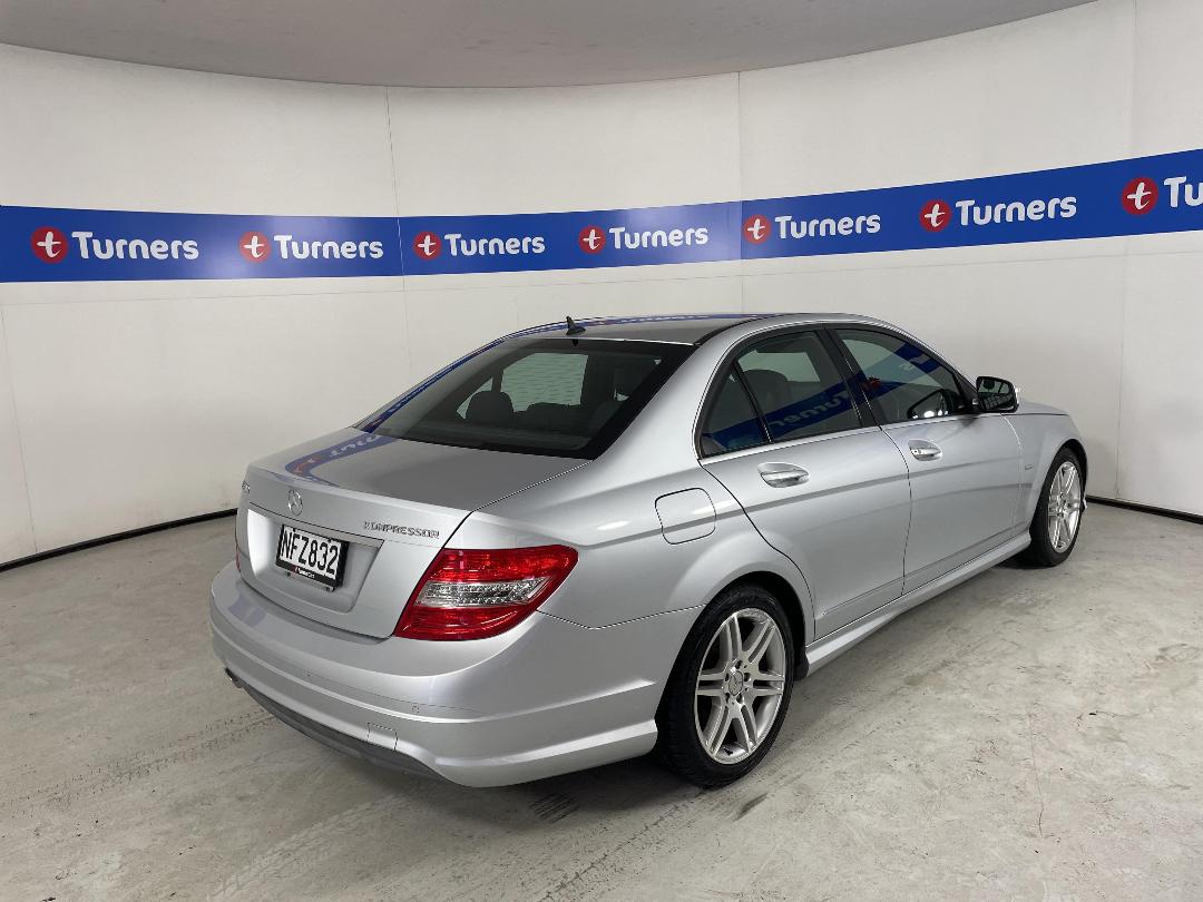 Photo '7' of Mercedes-Benz C200 Photo '7' of Mercedes-Benz C200