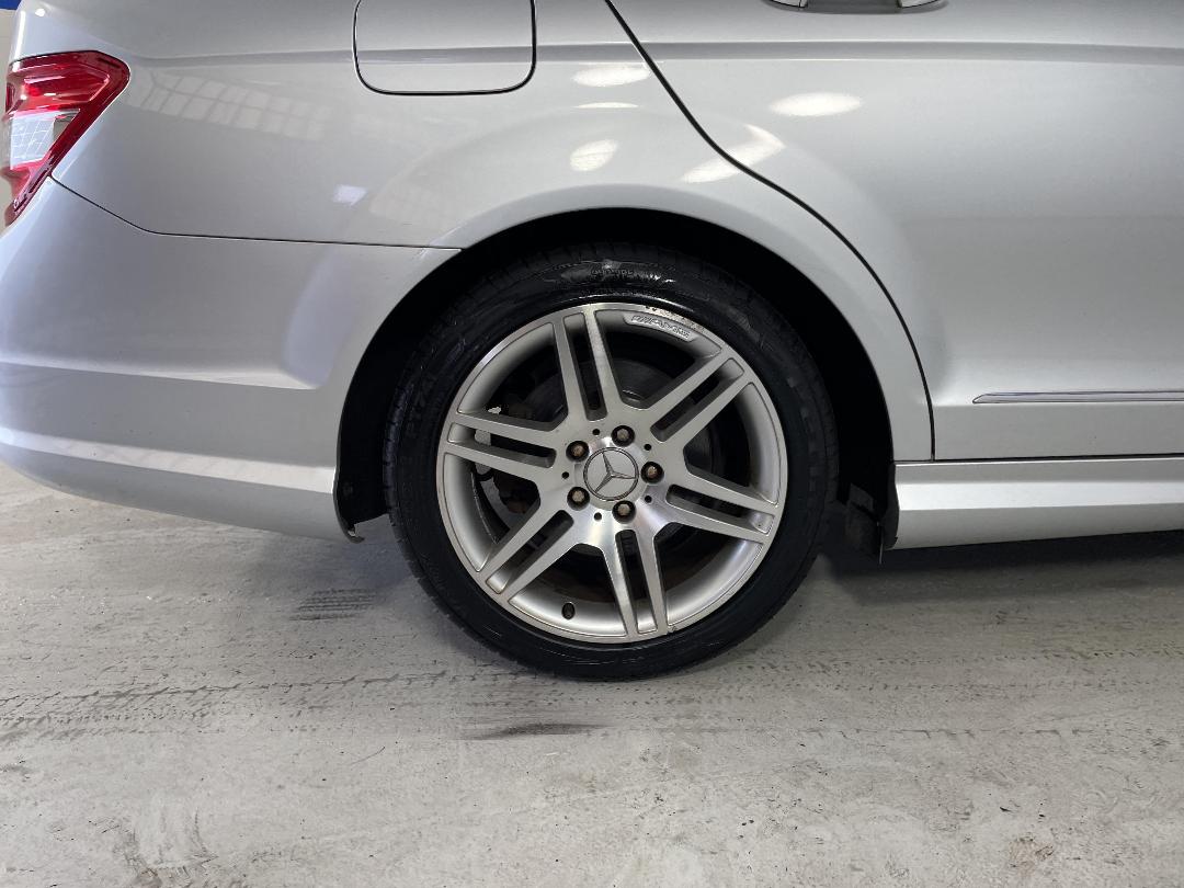 Photo '12' of Mercedes-Benz C200 Photo '12' of Mercedes-Benz C200