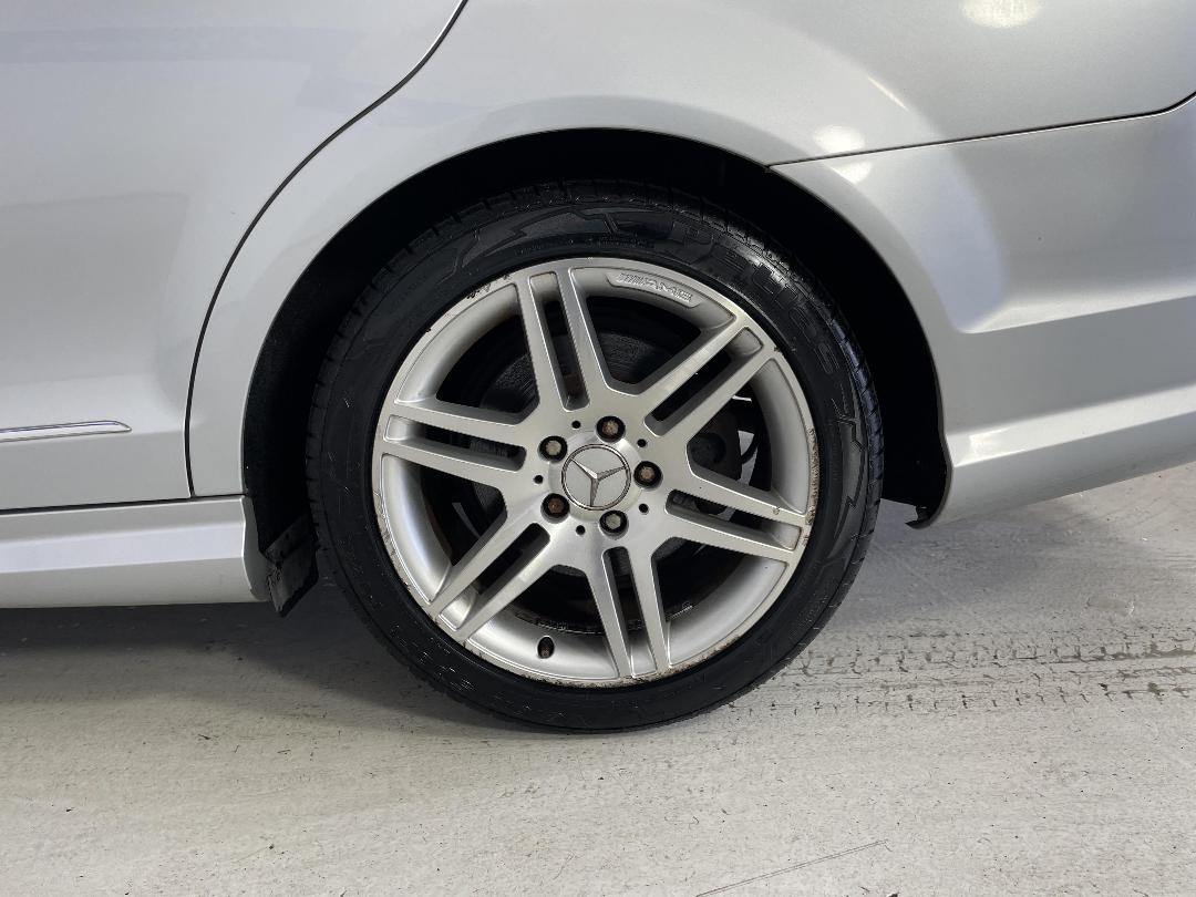 Photo '11' of Mercedes-Benz C200 Photo '11' of Mercedes-Benz C200