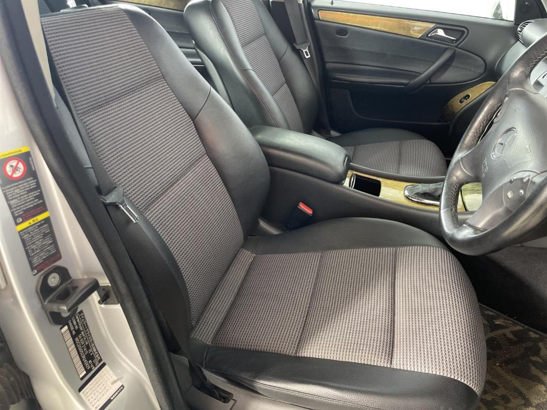 Photo '16' of Mercedes-Benz C230