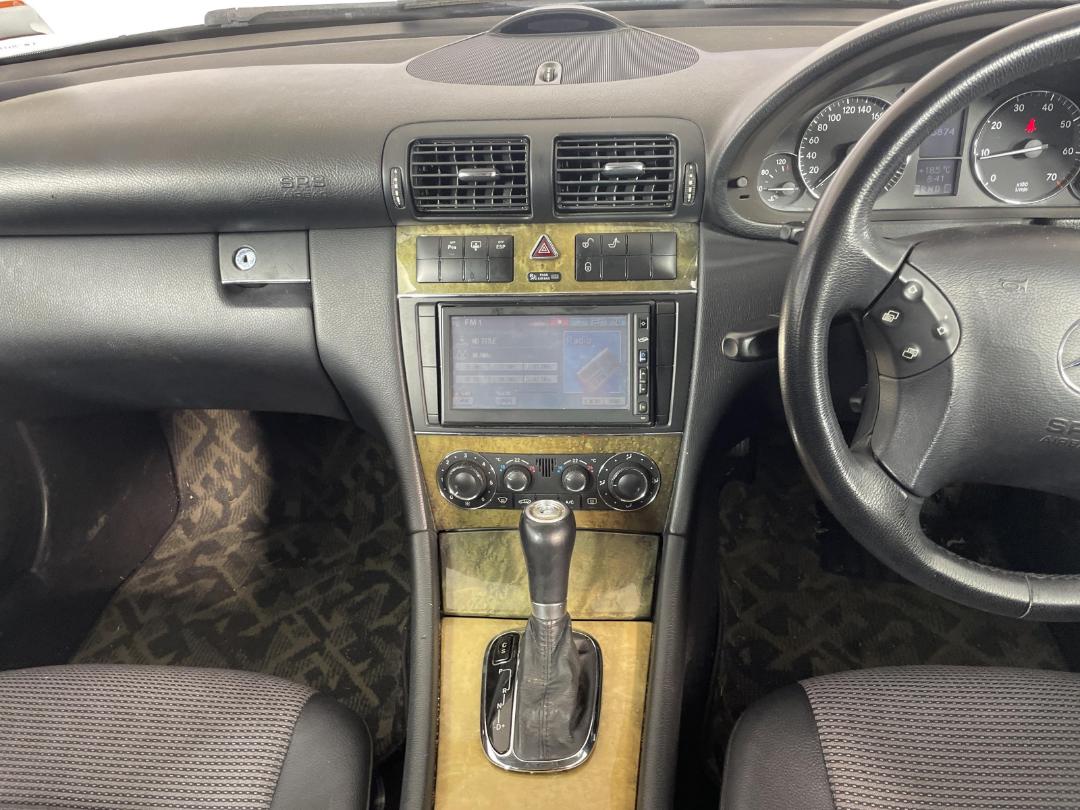 Photo '18' of Mercedes-Benz C230