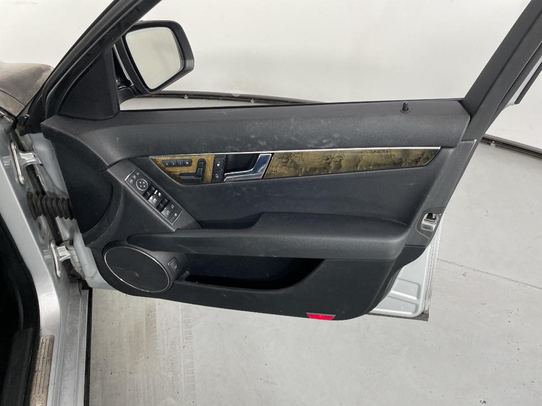 Photo '15' of Mercedes-Benz C250 Photo '15' of Mercedes-Benz C250