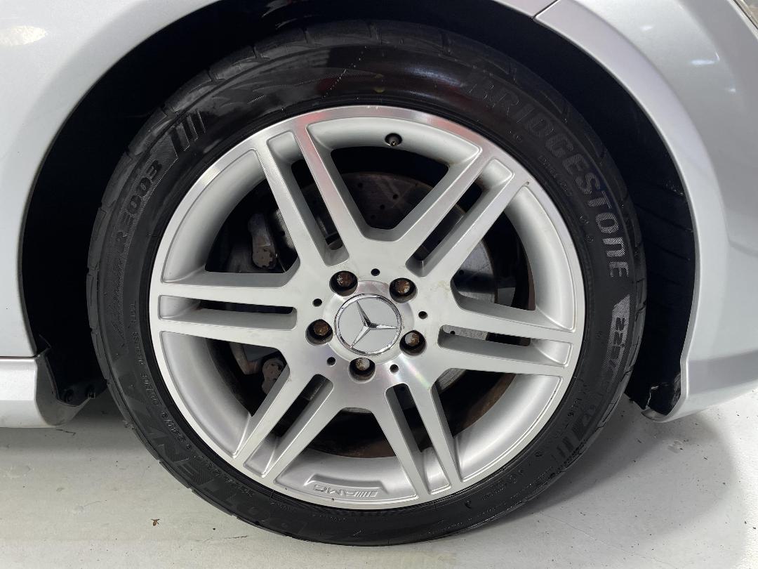 Photo '9' of Mercedes-Benz C300 Photo '9' of Mercedes-Benz C300