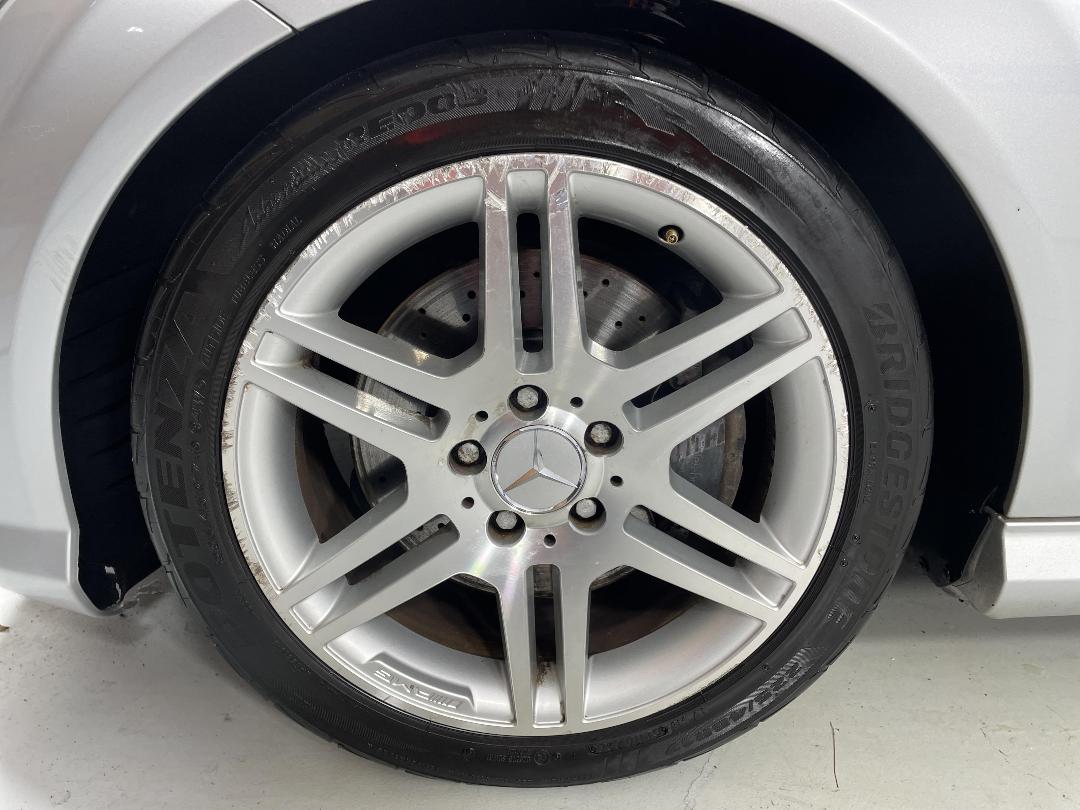 Photo '10' of Mercedes-Benz C300 Photo '10' of Mercedes-Benz C300