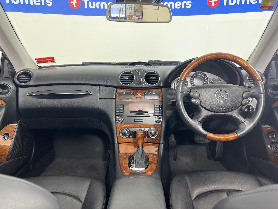 Photo '16' of Mercedes-Benz CLK-Class